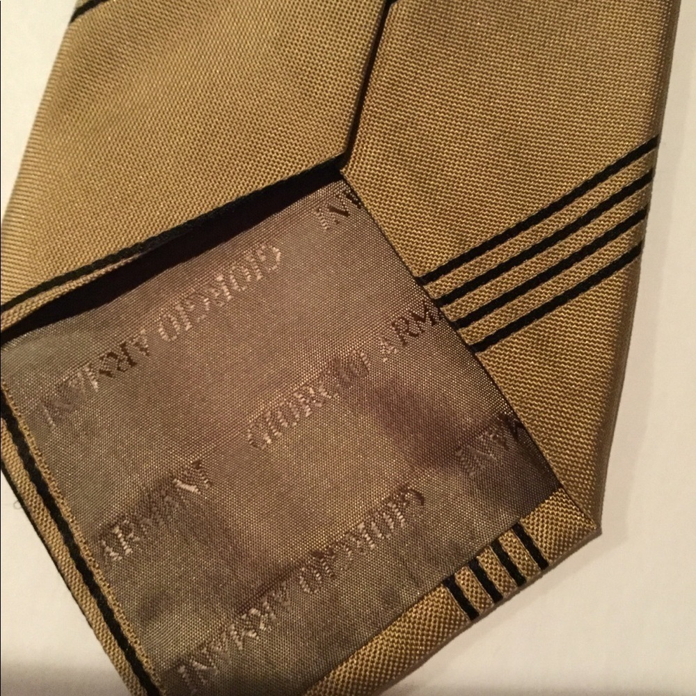 Giorgio Armani (Armani Collezioni) 100% Silk Tie - Picture 7 of 8